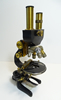 Microscopio binocular W. & H. Seibert